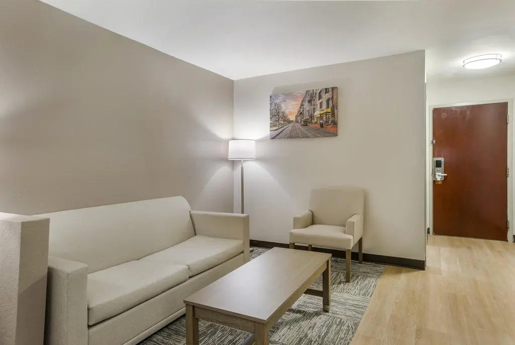 Red Roof Inn PLUS+ & Suites Savannah – I-95