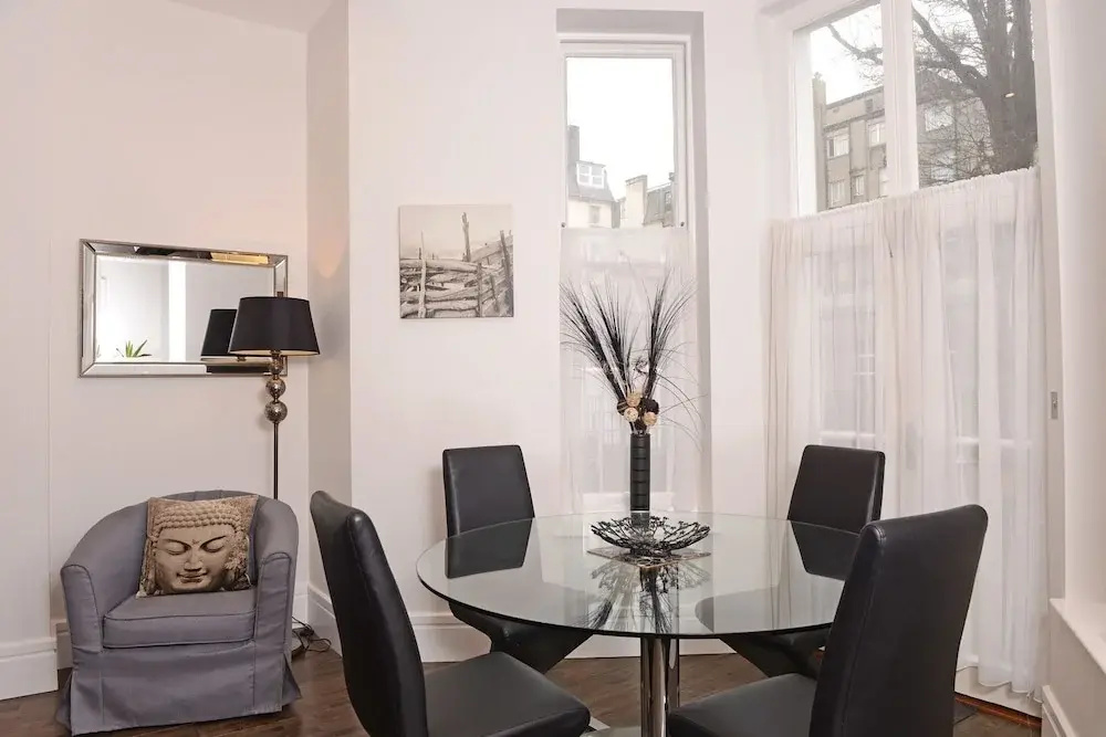 Gresham House 2-bed