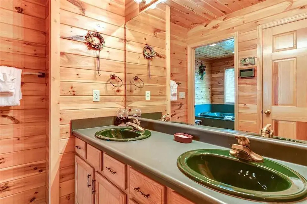 Gods Little Acre 3 Bedroom Home with Hot Tub