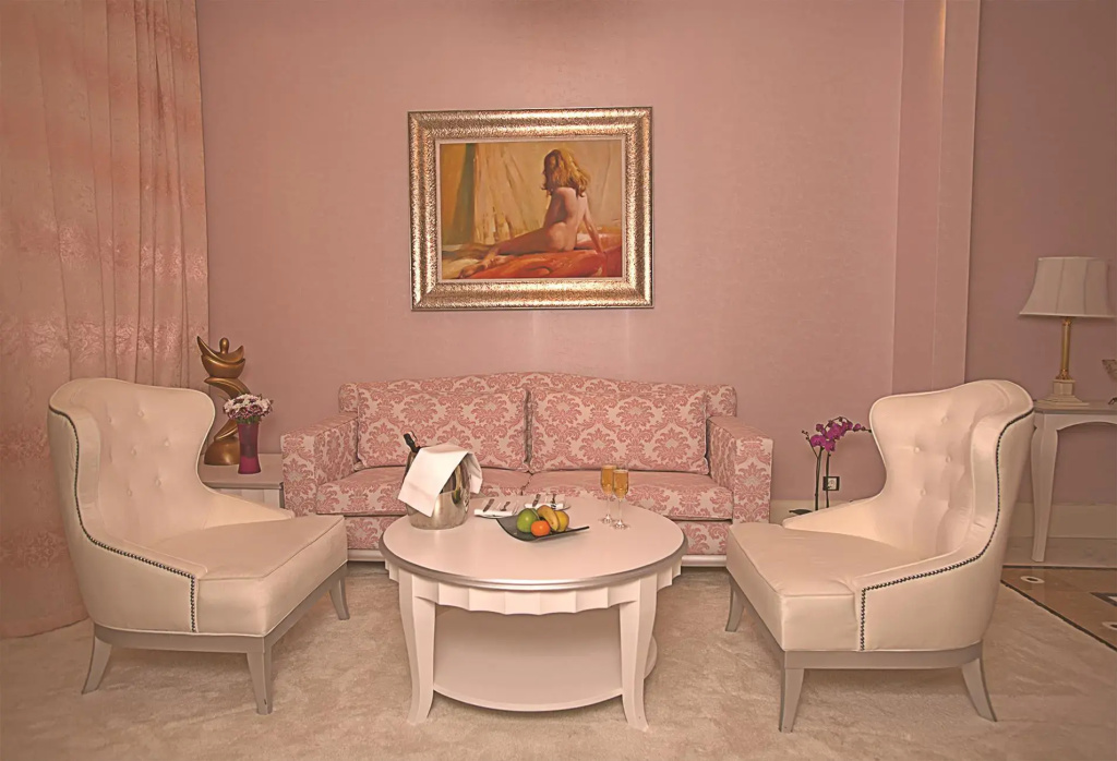 Wellborn Luxury Hotel