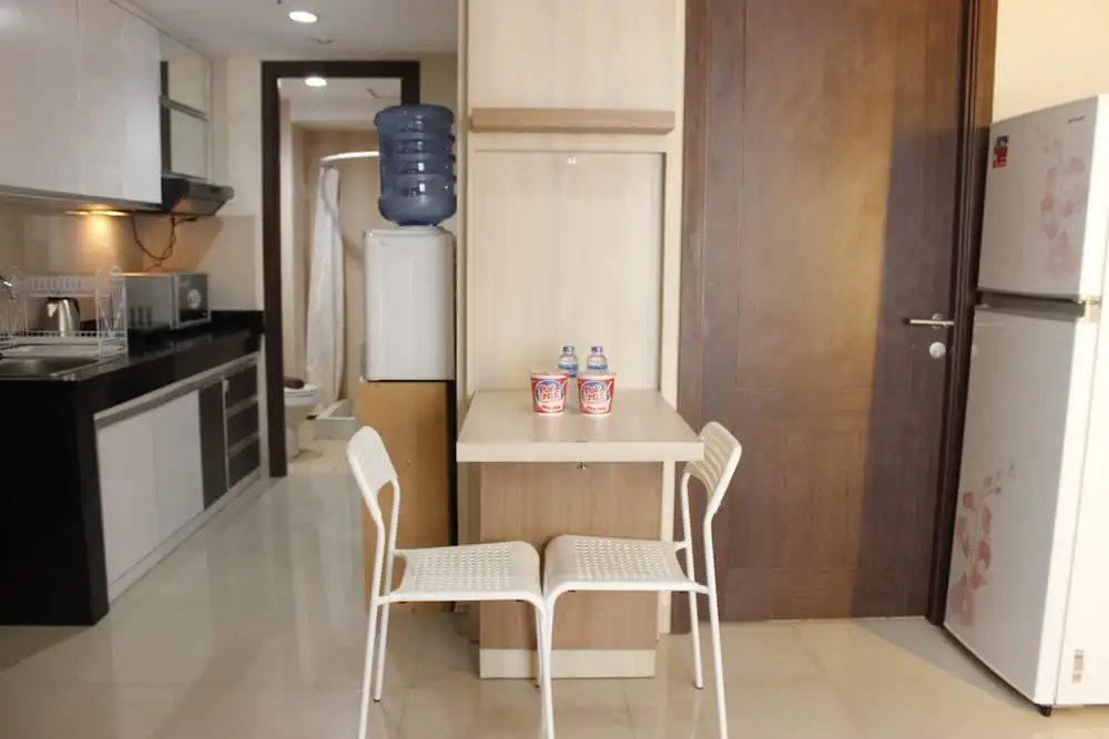 Homey 2BR Apartment at Galeri Ciumbuleuit 2 By Travelio