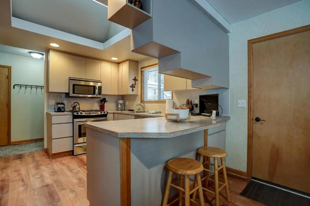 6 Otter-HOT Tub-3BR/2BA
