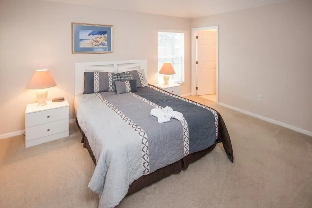 Southside Large Pool Near Disney! 3 Bedroom Home