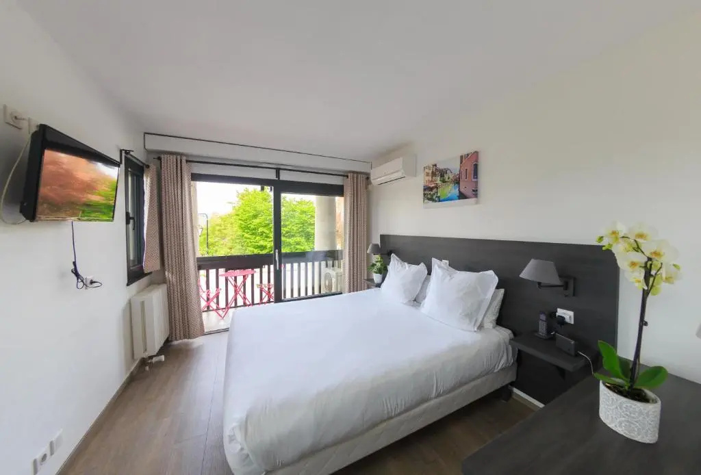 Logis hôtel Annecy nord / Argonay