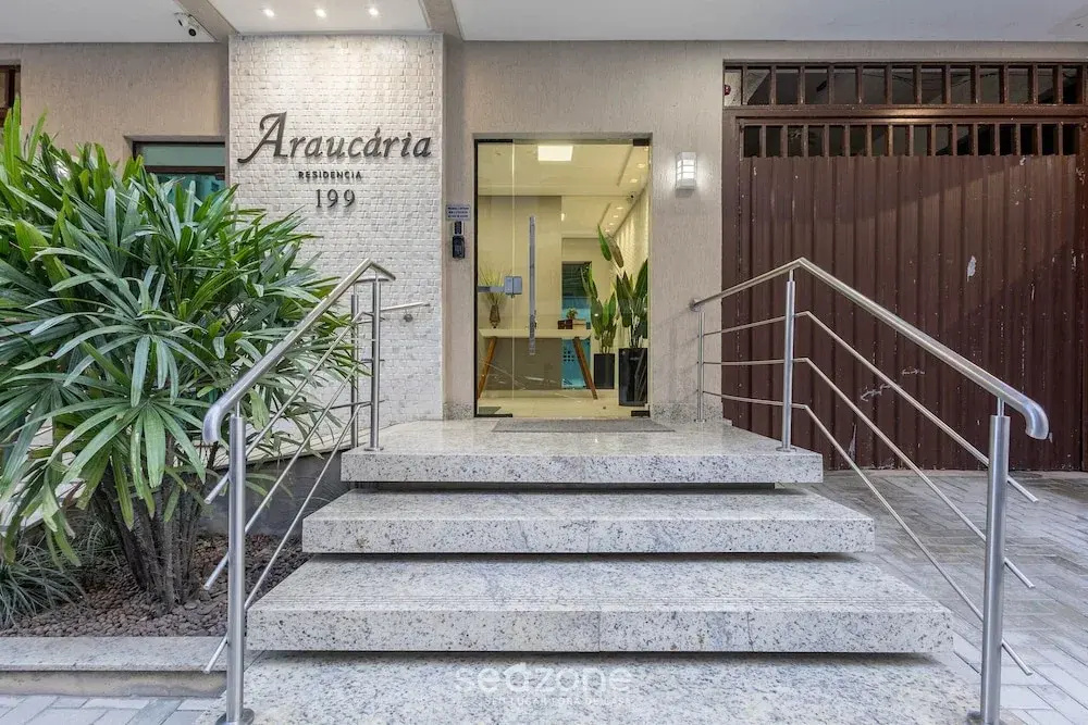 Apt w/ Balcony & BBQ 290m From the sea Cau0199
