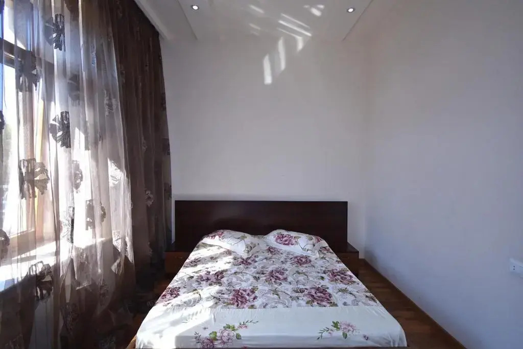 Tumanyan street, 3 bedrooms New Renovated apartment TM662