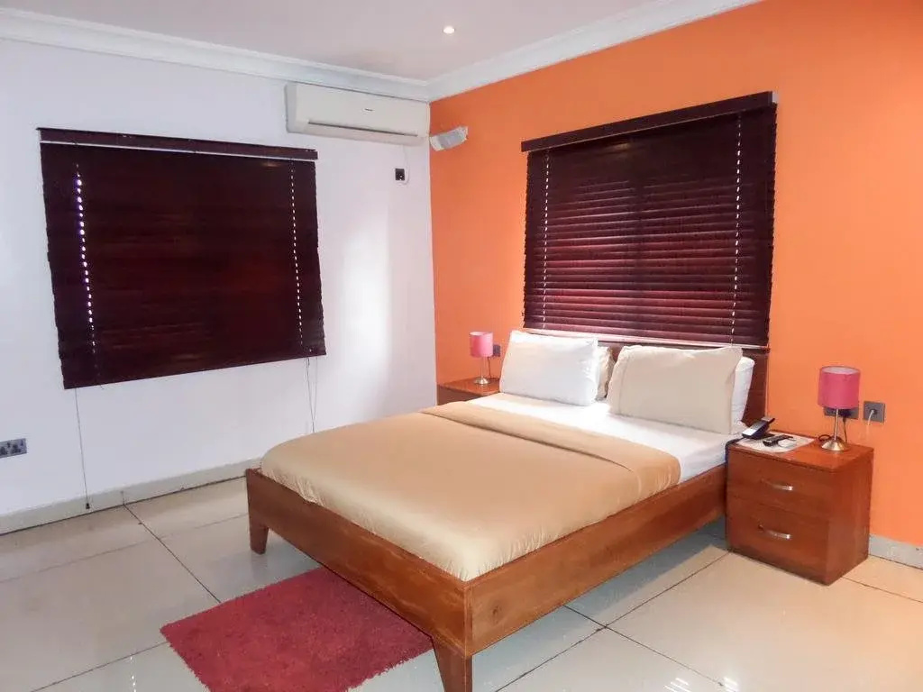 Precinct Comfort Services, Surulere