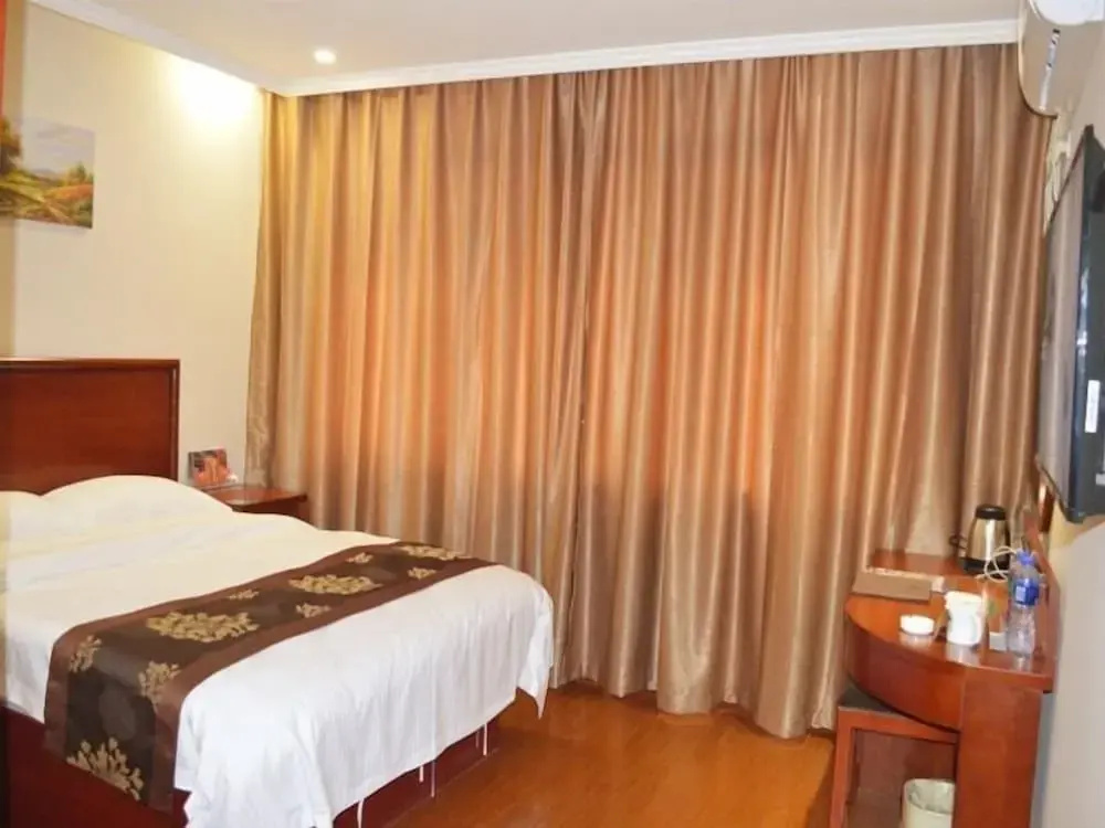 GreenTree Inn HeFei FeiDong County GuiWang Road LuZhou Medical School Hotel