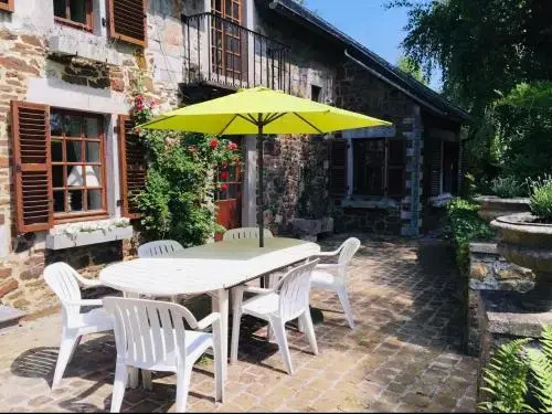 Le Chénia