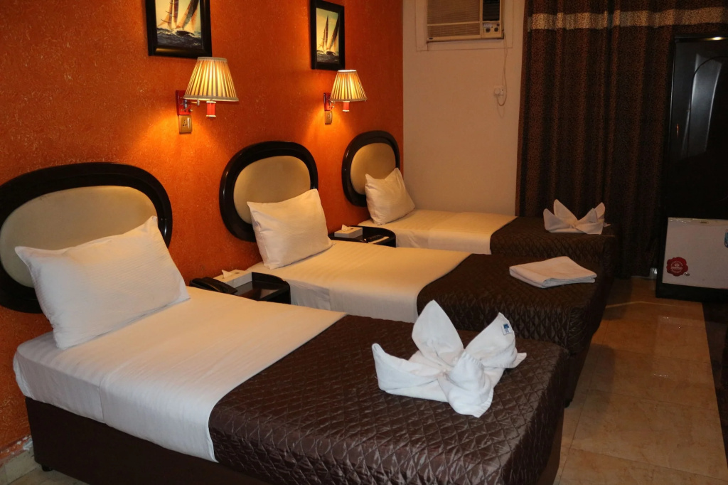 Grand Sina Hotel