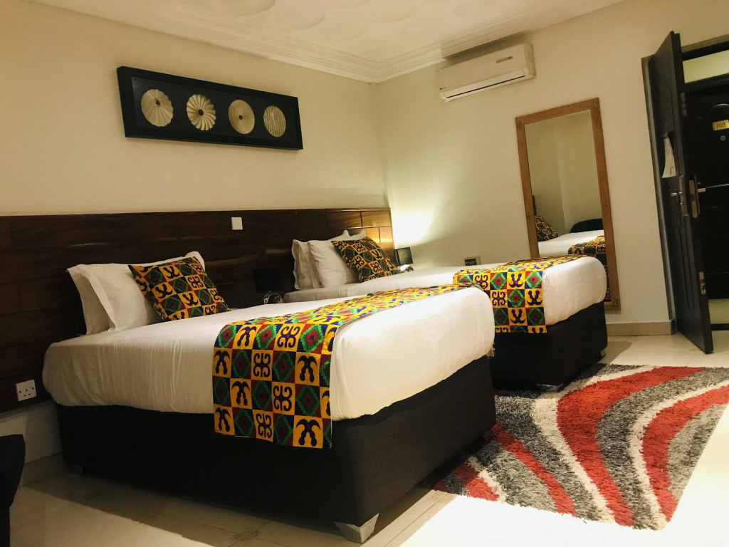 Airport West Hotel
