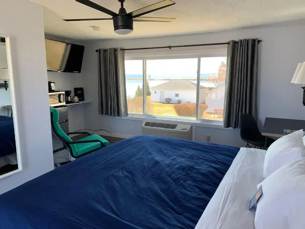 Beachfront Inn