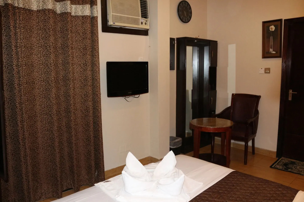 Grand Sina Hotel
