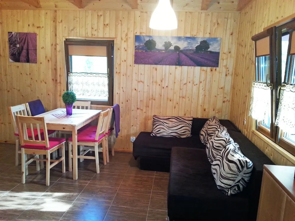 A Holiday Home With a View of Wilkasy Lake. Living Room, 2 Bedrooms, Barbecue