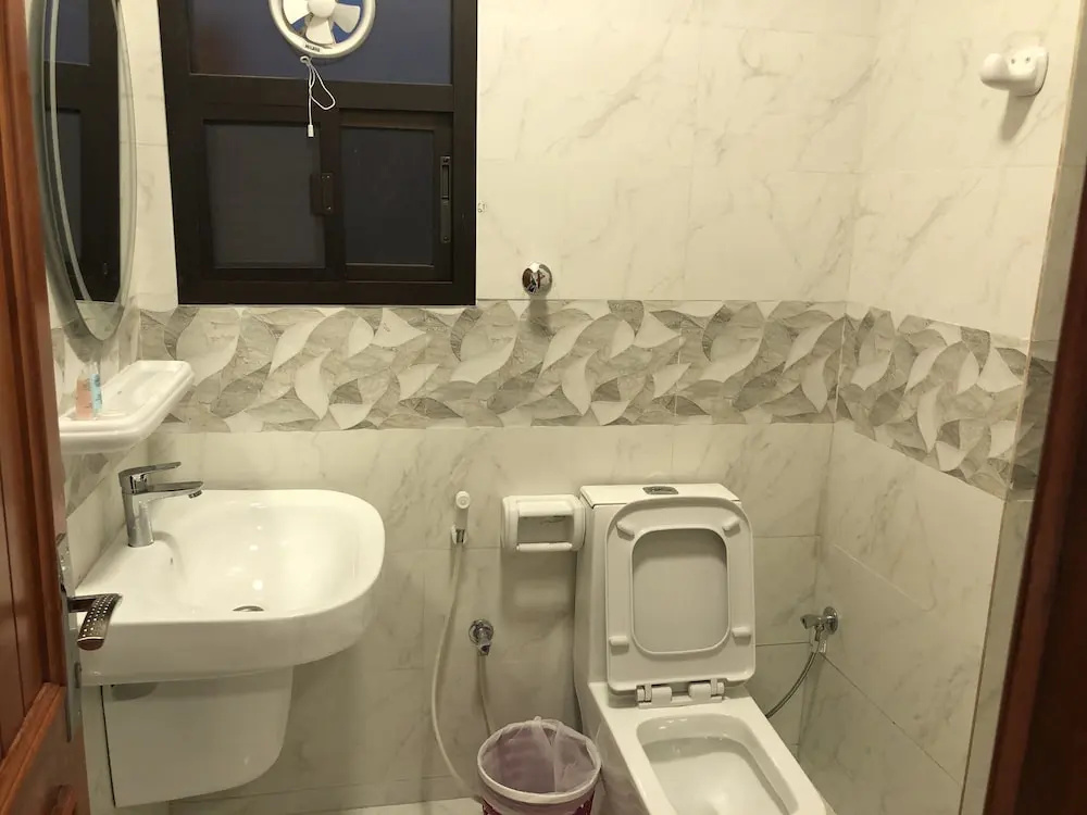 OYO 105 Star House 05