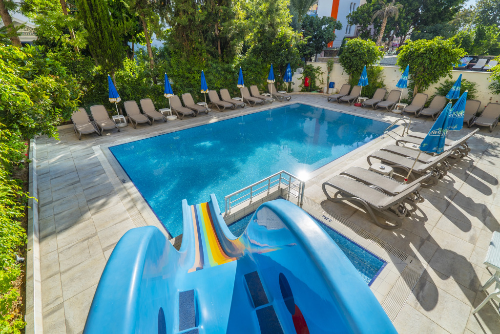 Kleopatra Celine Hotel