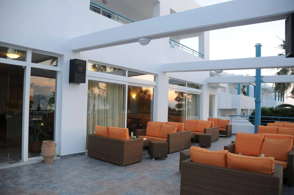 Irina Beach Hotel