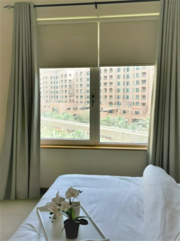 Luxury Stay at the Palm Shoreline Dubai