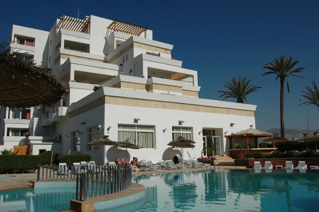 Intouriste Hôtel & Suites