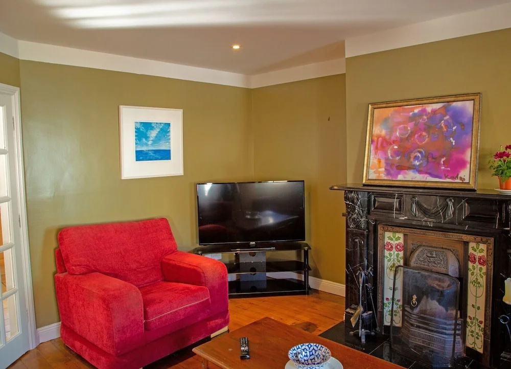 Dingle Town Holiday Home by Trident Holiday Homes