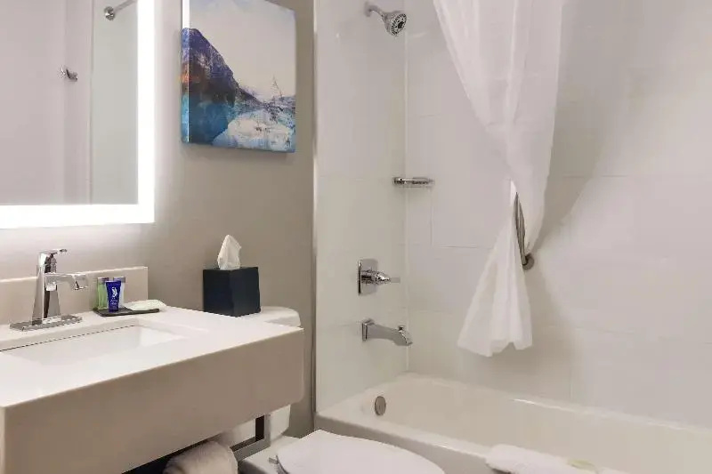 Rodeway Inn and Suites