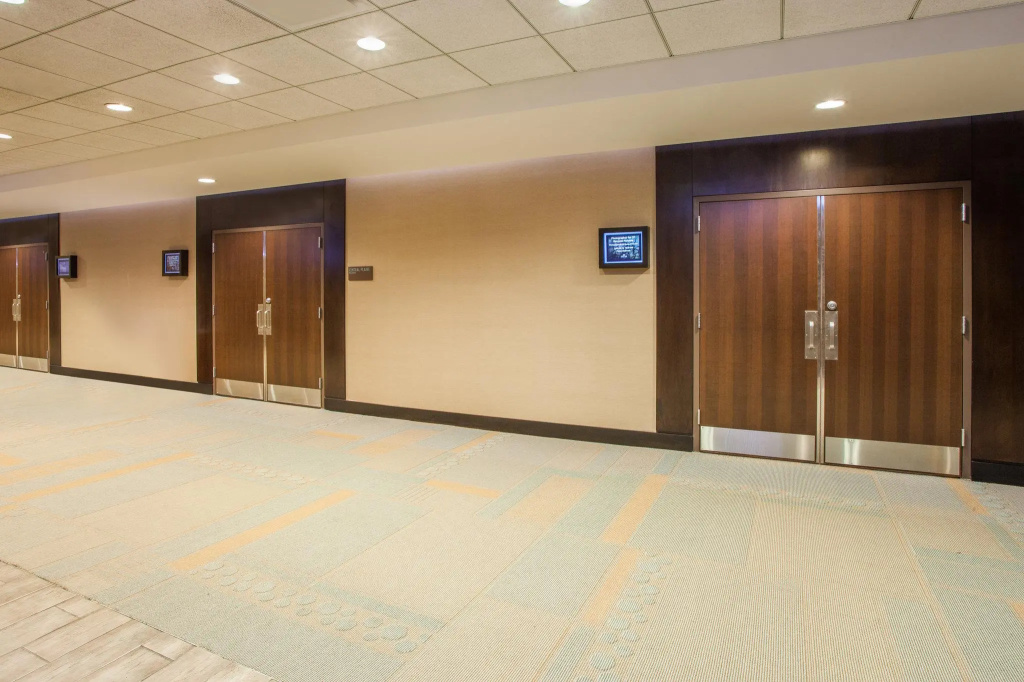 Crowne Plaza Hotel Glen Ellyn/Lombard by IHG