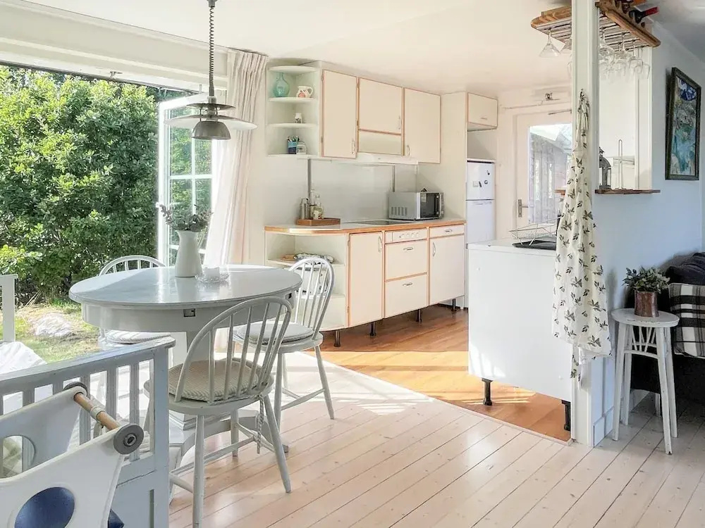Magical Seaside Retreat on Tjorn-By Traum