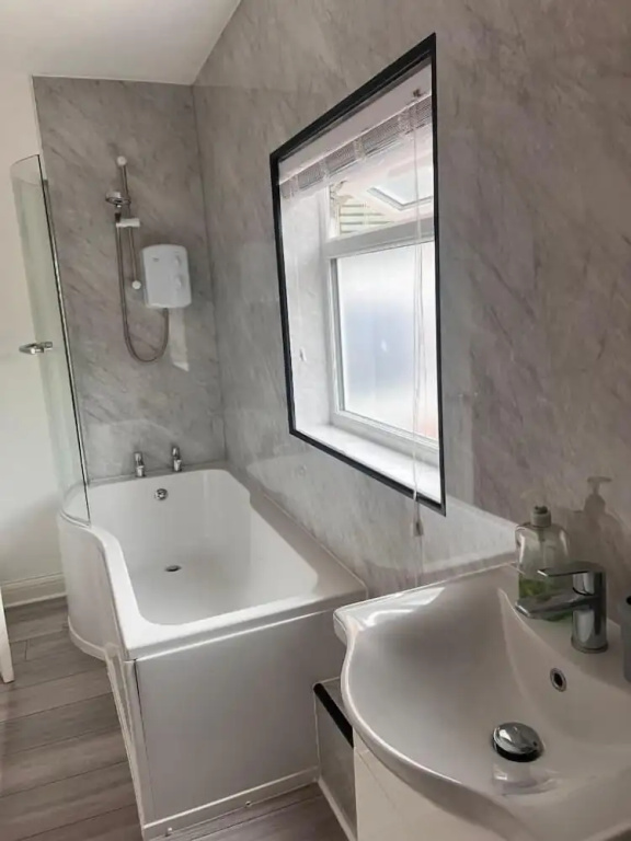 Cozy Haven Near Glenfield & LRI Hospitals