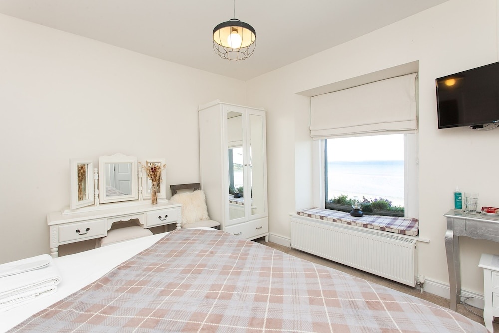Manse On The Beach