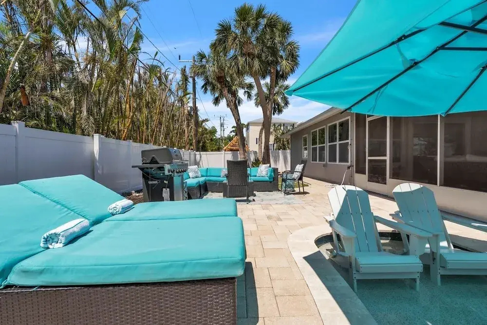 Coral Beach 3 Bedroom Home by RedAwning