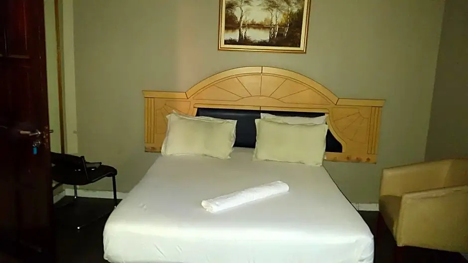Legacy Guest Lodge