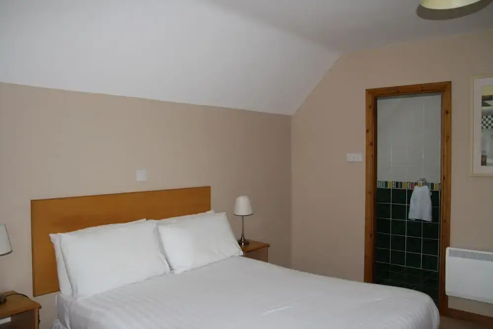 Galway Bay Lodge