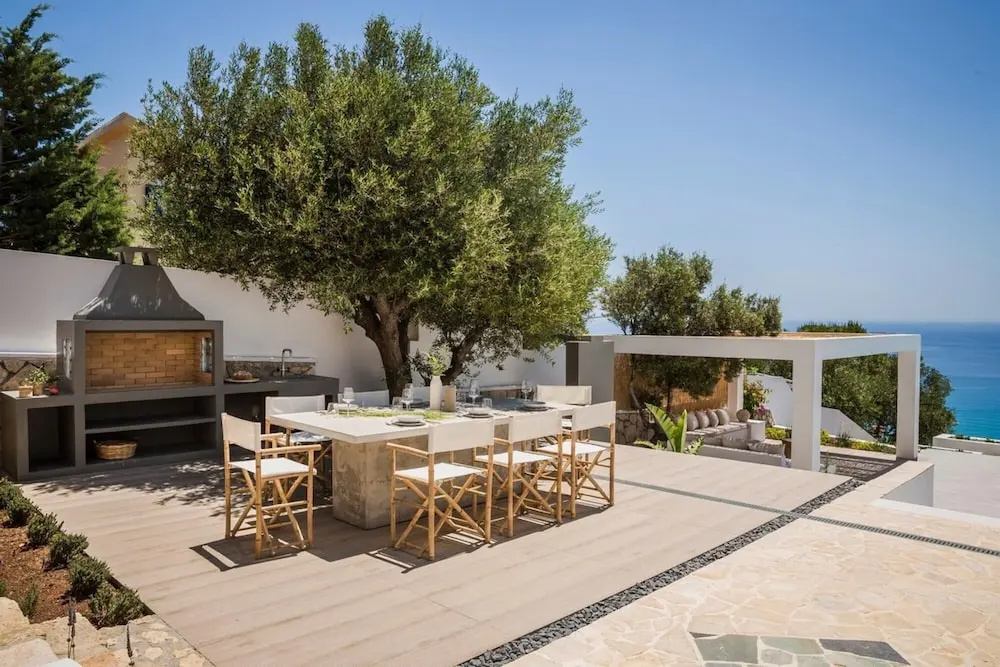 Lourdas White Villa