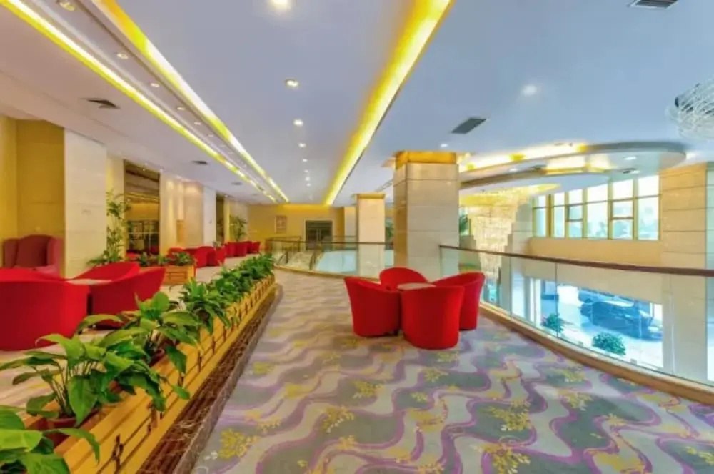 Dalian Bolt Hotel