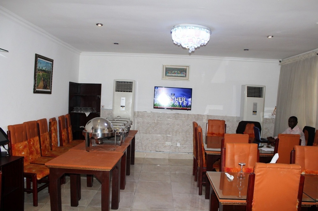 Springpark Yaad Hotel