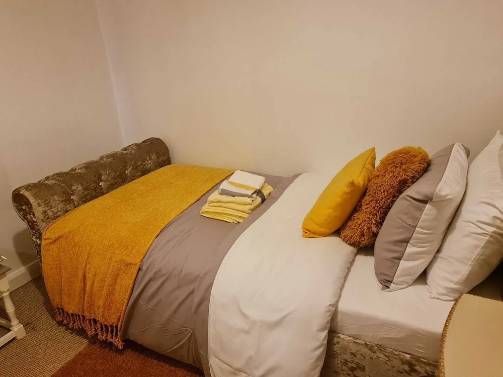 Immaculate 3-bed House in Middleton