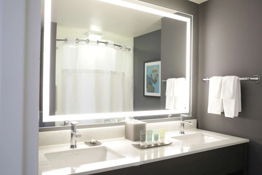 The Rewind West Des Moines, Tapestry Collection By Hilton