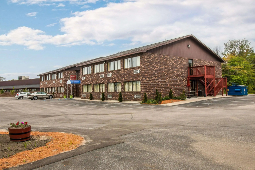 Rodeway Inn Muskegon Airport