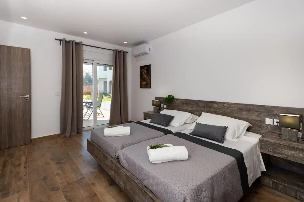 Rosemary Rhodes Villa