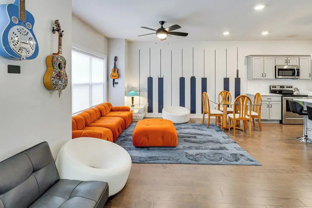 6 Mi to Broadway: Nashville Townhome w/ Balcony