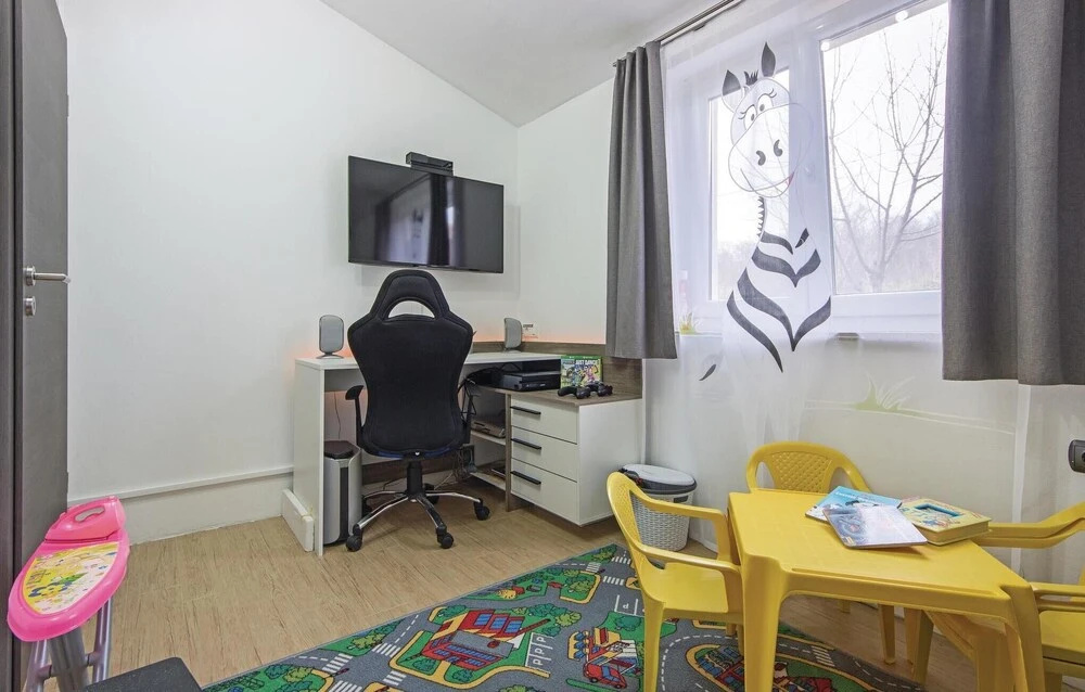 Awesome Home in Loborika With Wifi and 4 Bedrooms