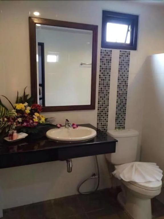 The Seashore Kamala Service Apartment