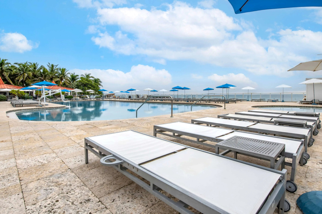 Ramada Plaza by Wyndham Marco Polo Beach Resort