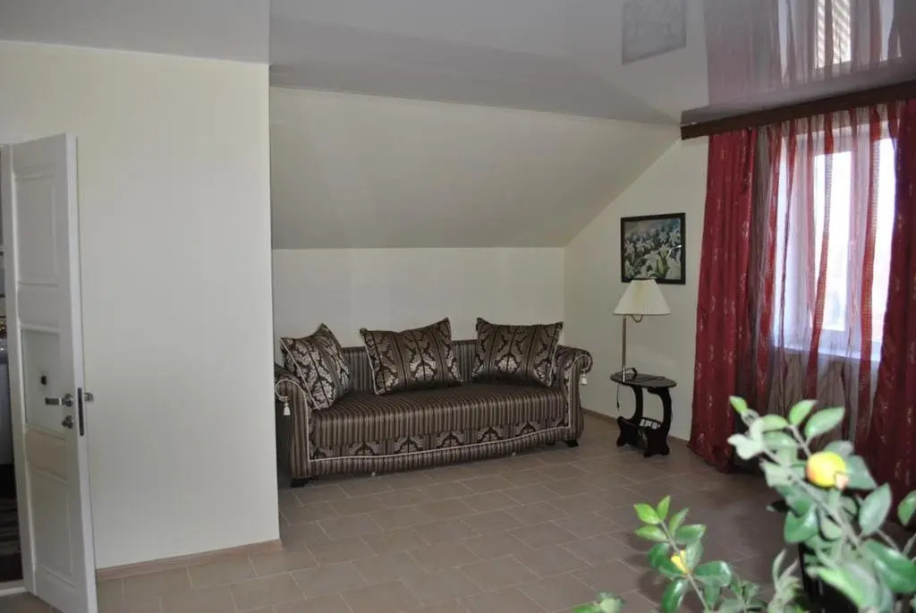 Karmen Guest House