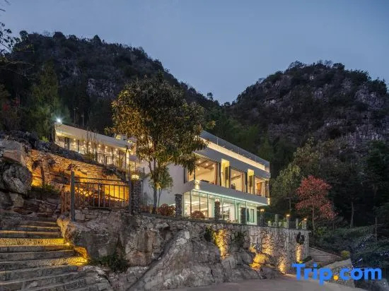Sanchunli • Wenfeng Panoramic Boutique Inn