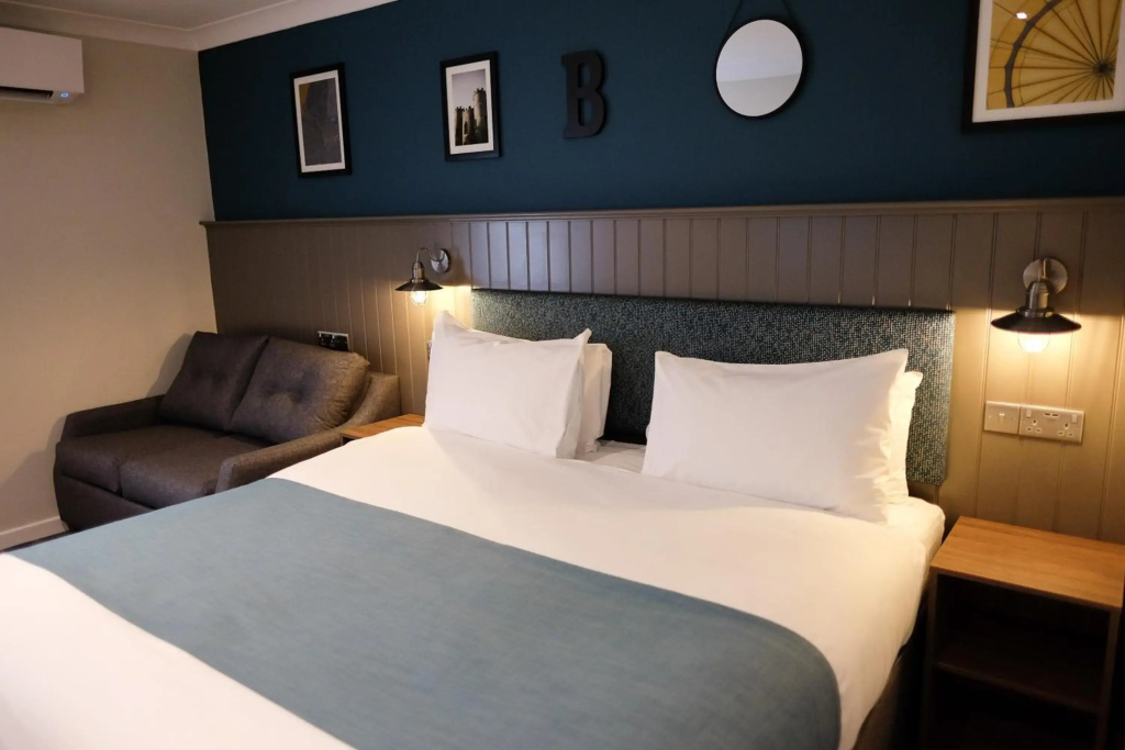 Almondsbury Interchange Hotel