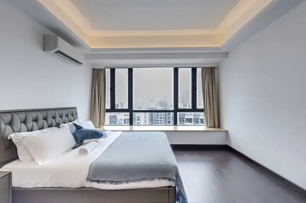 R&F Princess Cove Seine Region by Lions Bay