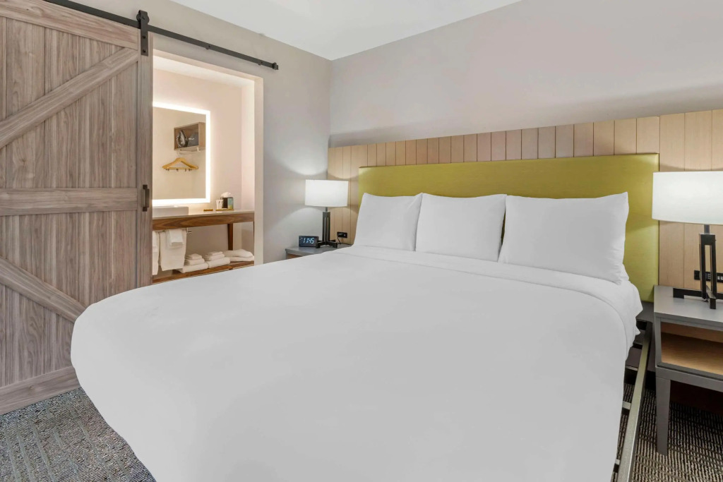 Country Inn & Suites by Radisson, Vallejo Napa Valley, CA