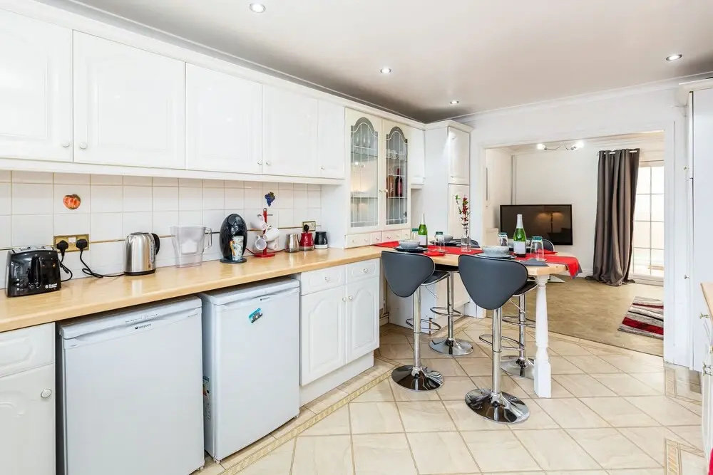 Hiikots Apartments Dagenham