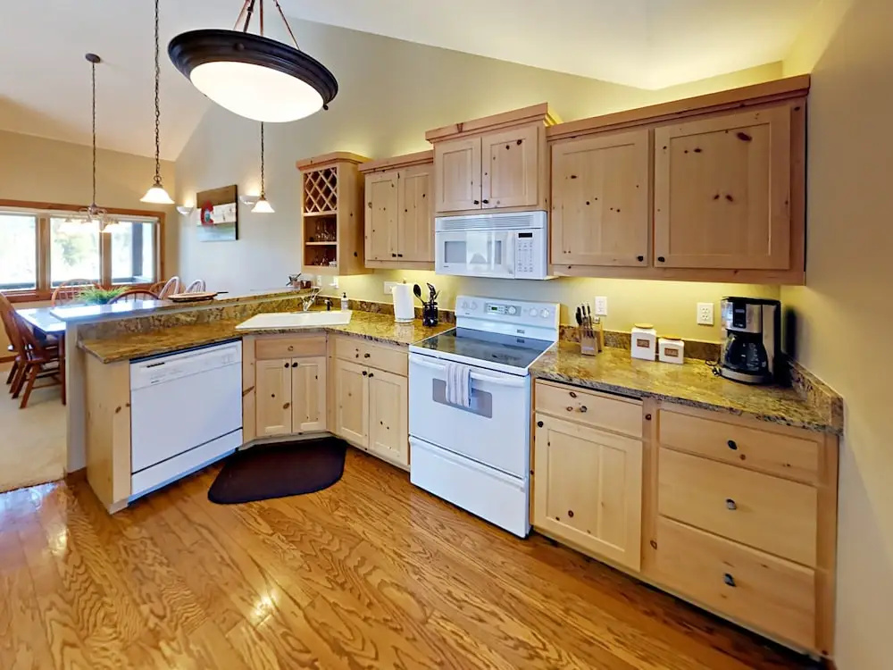 470 Kings Crossing Unit 5 -  3 Br Townhouse